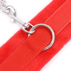 Intoyou BDSM Line - Plüss tépőzáras csuklókötöző (piros) - Image 2
