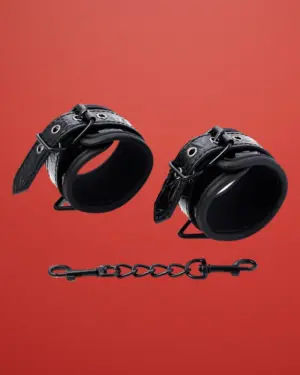 Intoyou Black Sapphire - Állítható műbőr bokakötöző (fekete)