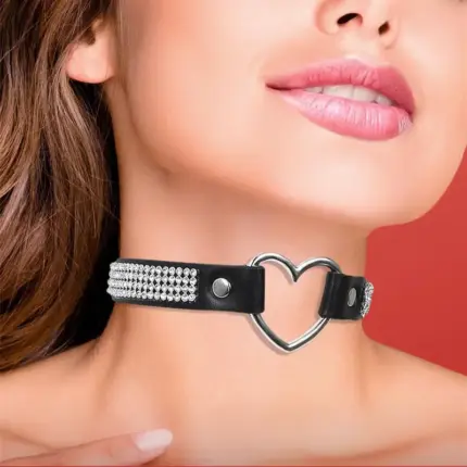 Cinderella - Nyakpánt szív alakú gyűrűvel strasszkövekkel - Vegán bőr (fekete)