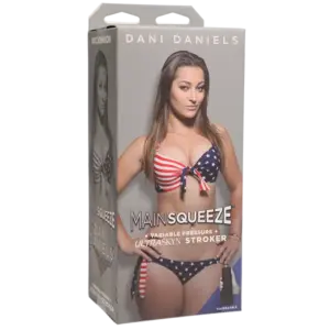 Squeeze Dani Daniels Pussy - Maszturbátor - Image 4