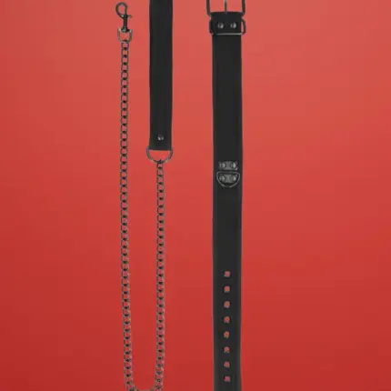 Ouch Puppy Play - Neoprén nyakörv pórázzal (fekete)