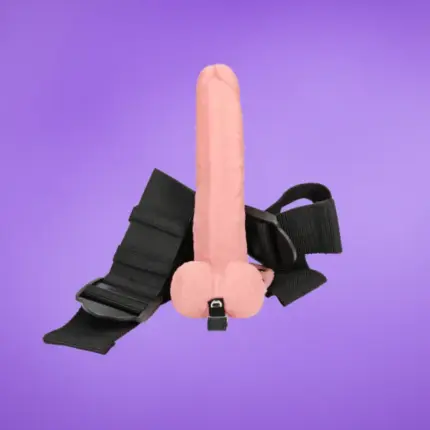 Realrock 7" - Felcsatolható dildó herékkel (natúr) - 18cm