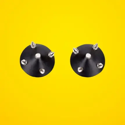 Fetish Addict - Szegecses mellbimbódísz