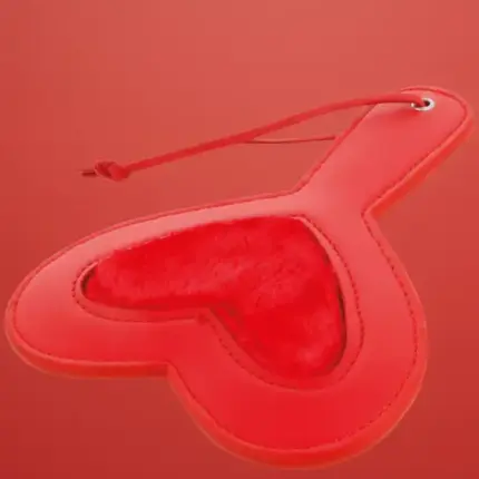 Darkness - Szivecskés paskoló lapát (piros)