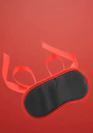 Ohmama - Szemtakaró - fekete piros szegéllyel