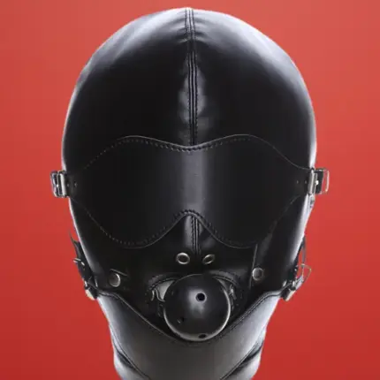 Latetobed - Fejmaszk -szájpecekkel, szemtakaróval