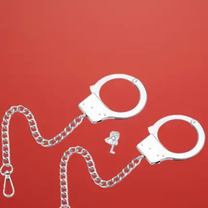 Latetobed - Fém bilincs kulccsal