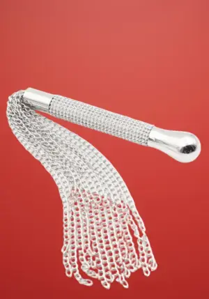 Latetobed - Láncos korbács kövekkel díszített fogantyúval