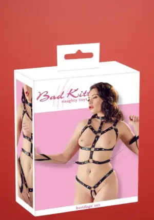 Bad Kitty - Szegecses testhám szett kézrögzítőkkel (fekete)