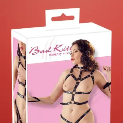 Bad Kitty - Szegecses testhám szett kézrögzítőkkel (fekete)