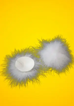 Latetobed - Tollas mellbimbó dísz (fehér)