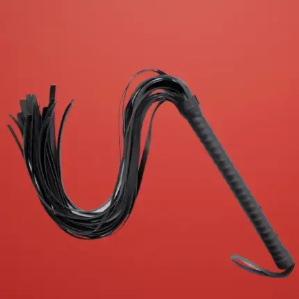 Latetobed - Korbács szegecsekkel (70cm)