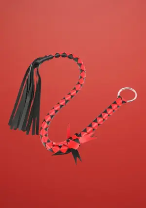 Latetobed - Fonott korbács (piros/fekete) - 85 cm